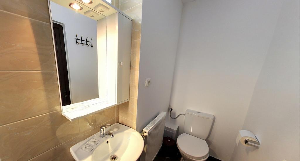 La Storia Guest House Питещ Стая снимка